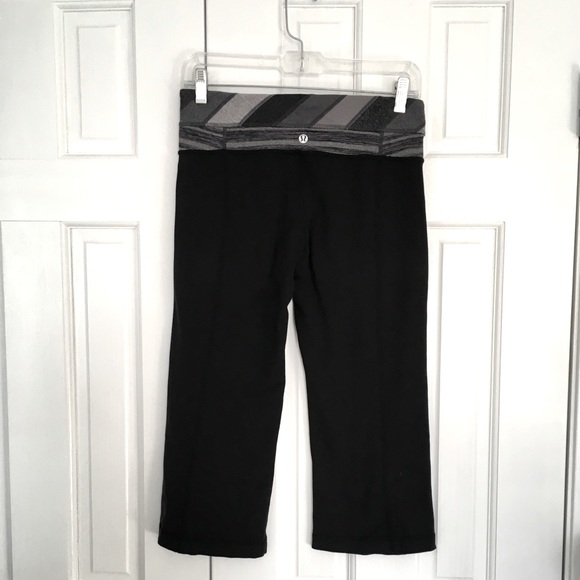 Lululemon Groove Crop Leggings Reversible Size 6 - Picture 9 of 10